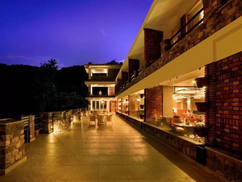 רישיקש Summit By The Ganges Beach Resort & Spa מראה חיצוני תמונה