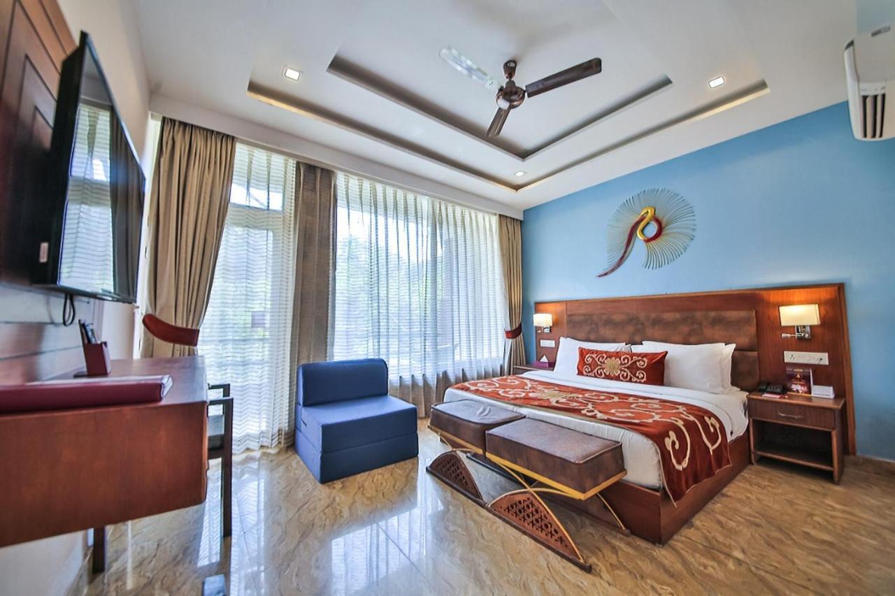רישיקש Summit By The Ganges Beach Resort & Spa מראה חיצוני תמונה