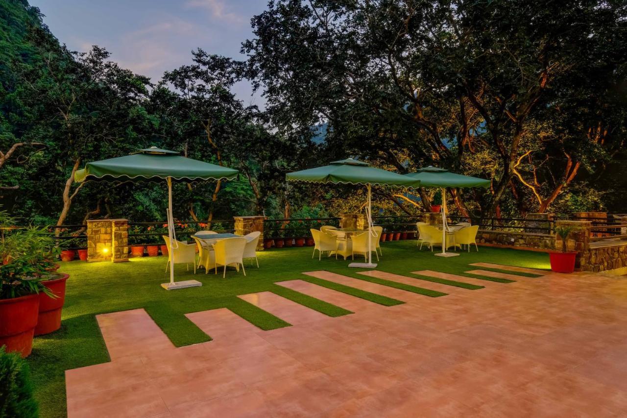 רישיקש Summit By The Ganges Beach Resort & Spa מראה חיצוני תמונה