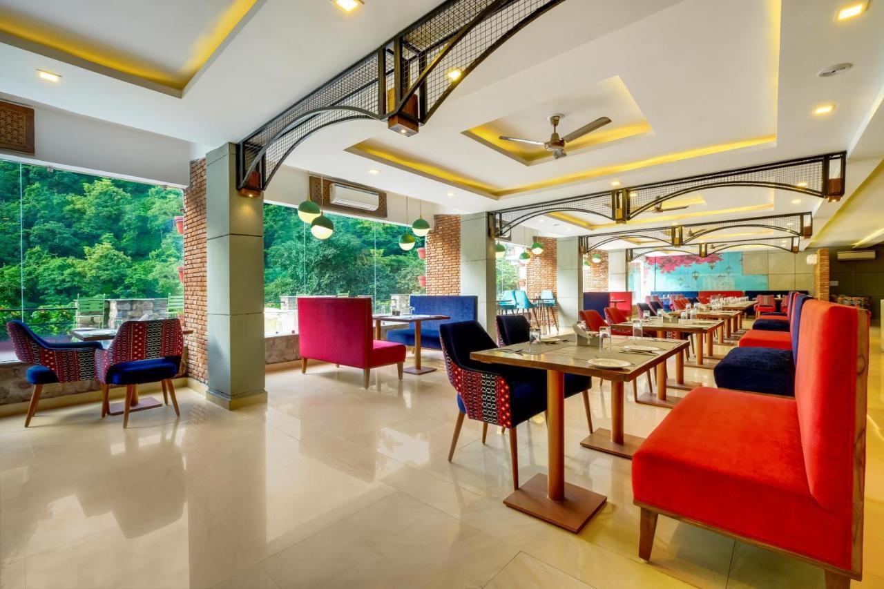 רישיקש Summit By The Ganges Beach Resort & Spa מראה חיצוני תמונה